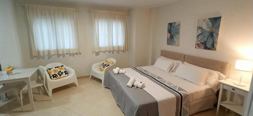 Apartamentos Amat - Only Adult - Playa El Bajondillo Torremolinos Exterior foto